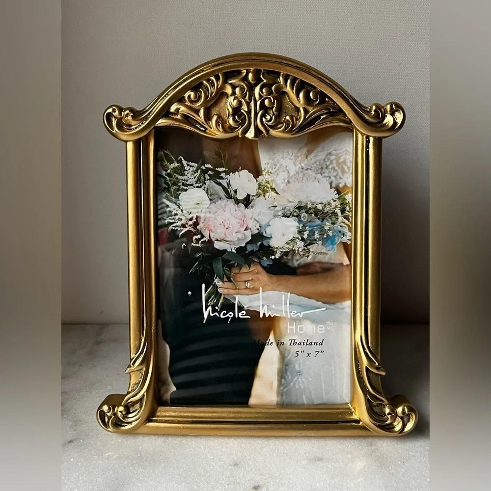 Gold Ornate For 5”x7” Picture Frame New antique style…